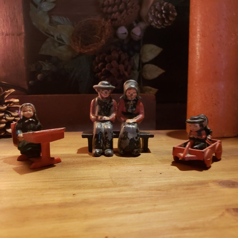 VTG Cast Iron Amish Mennonite Family Figurines School Church Yard (8 piece set) - Picture 5 of 10